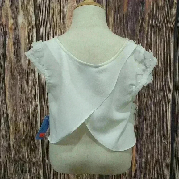 White Shear Floral Top - Picture 2 of 5